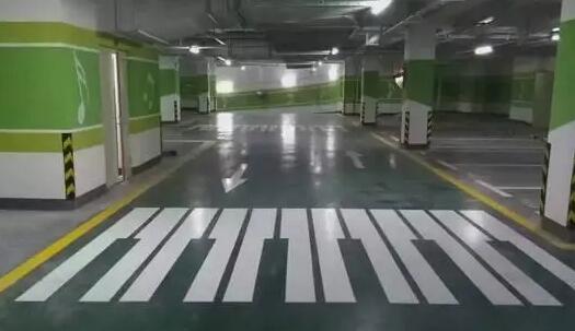 钟山车位划线